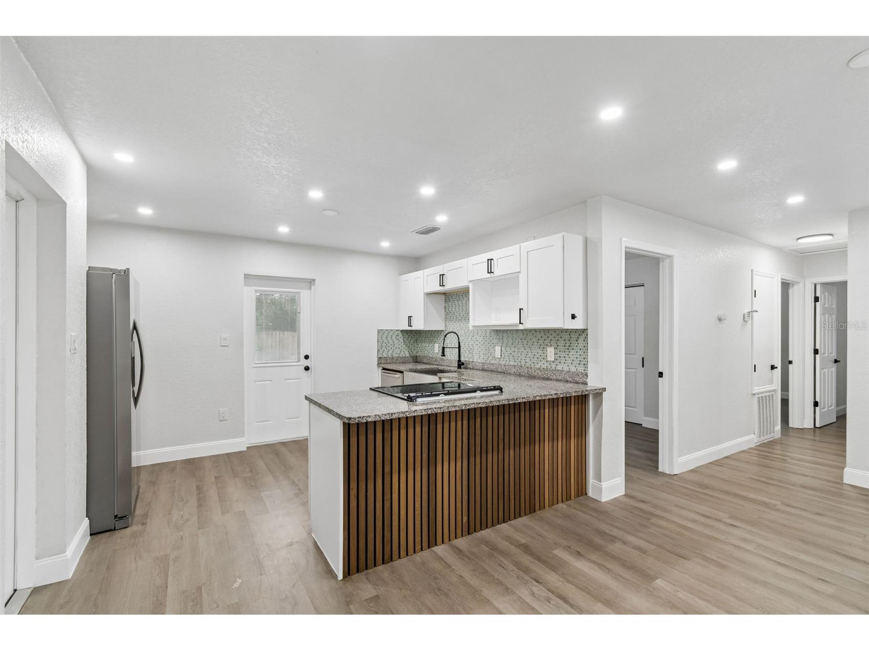 803 S Castle Court Tampa FL 33612 TB8508958 image4