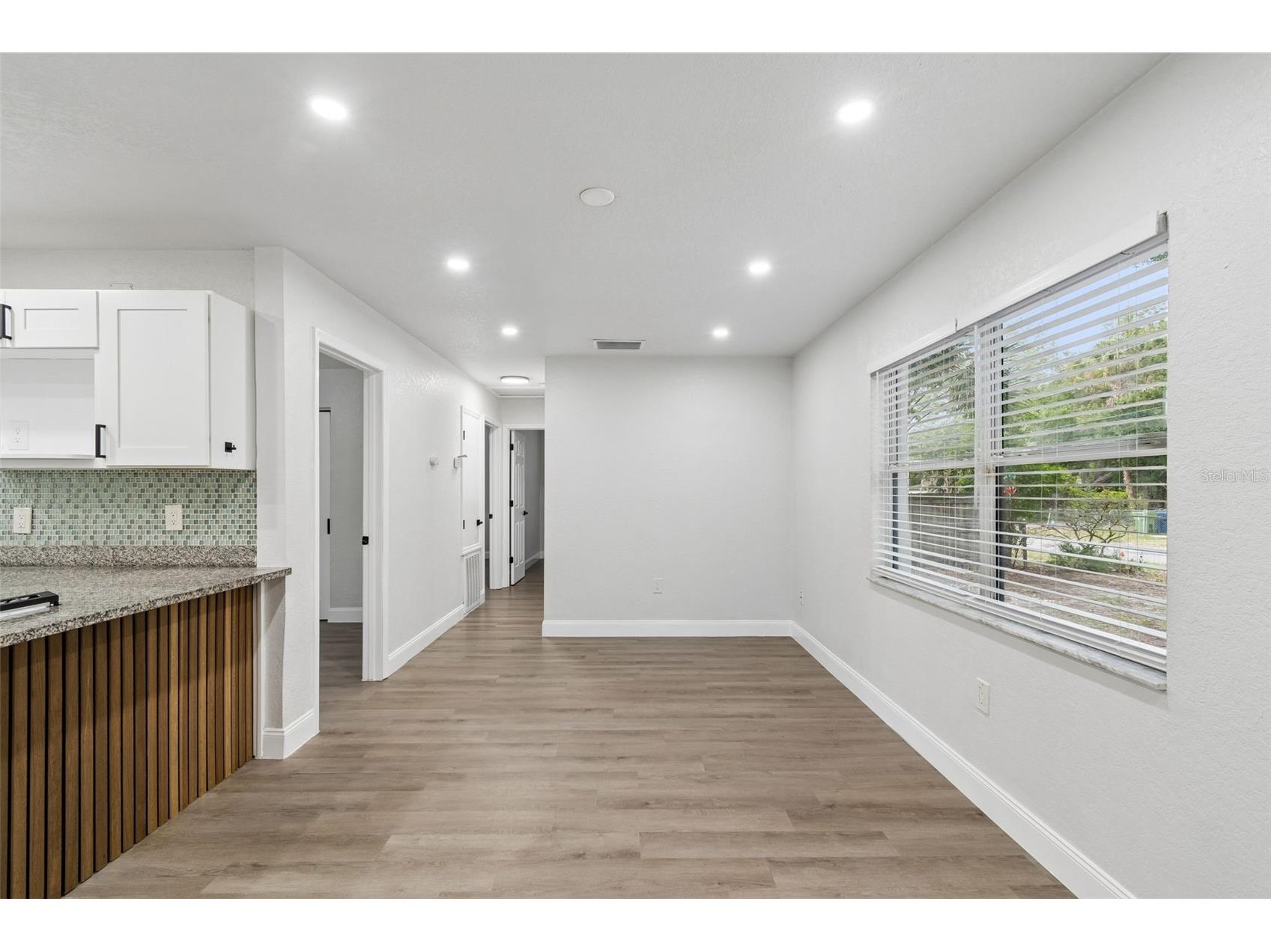 803 S Castle Court Tampa FL 33612 TB8508958 image5