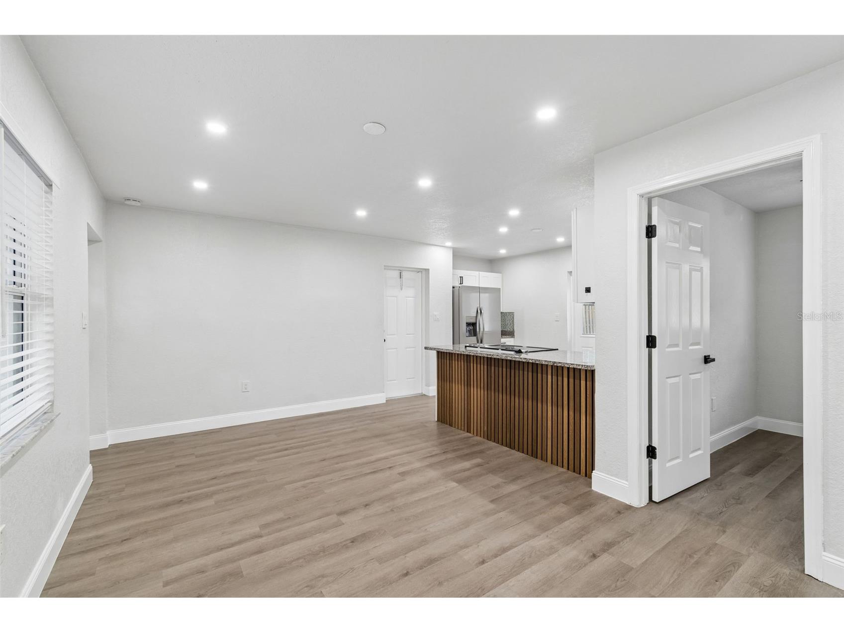 803 S Castle Court Tampa FL 33612 TB8508958 image8