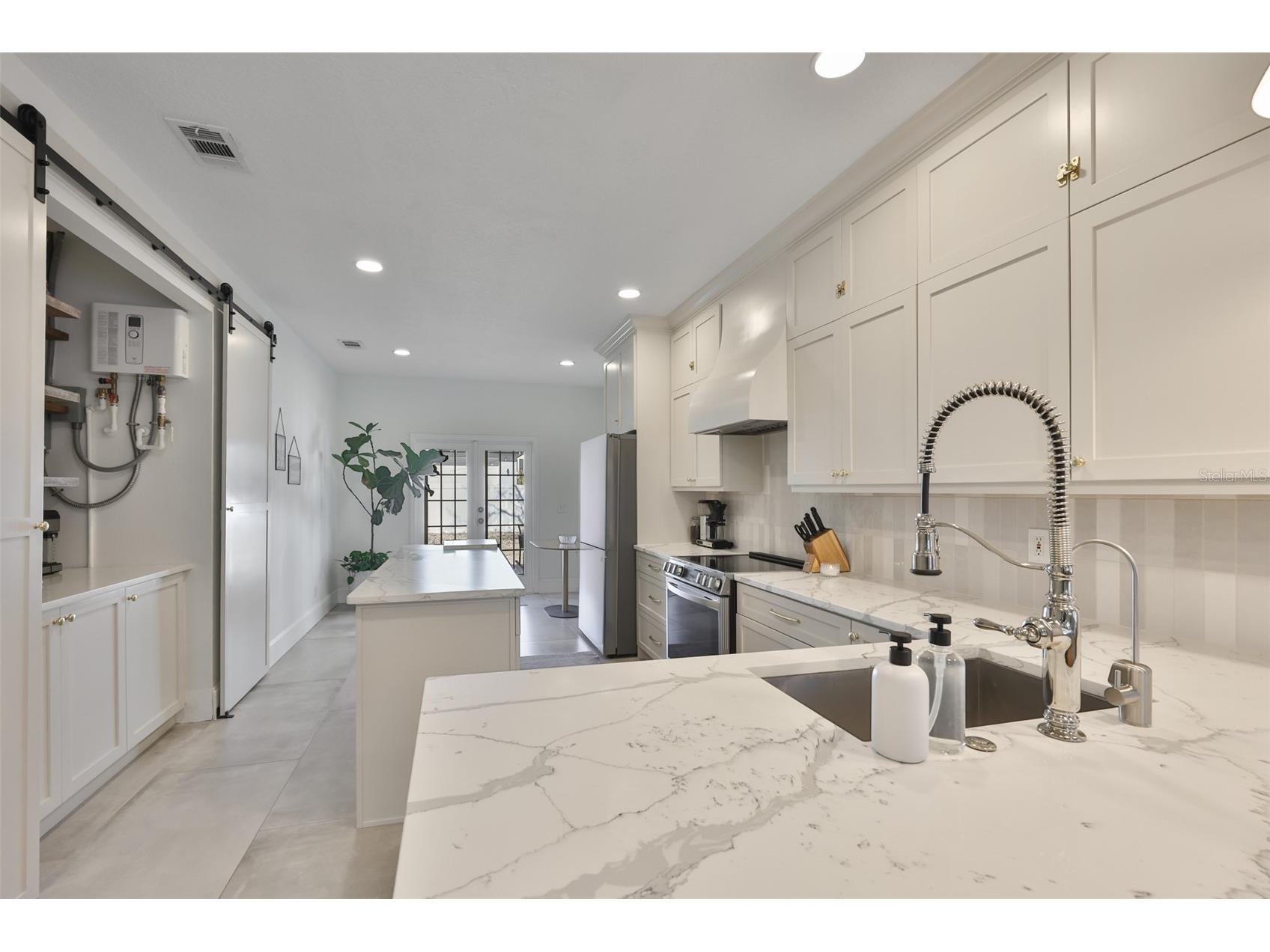 803 W Alfred Street Tampa FL 33603 TB8475332 image9