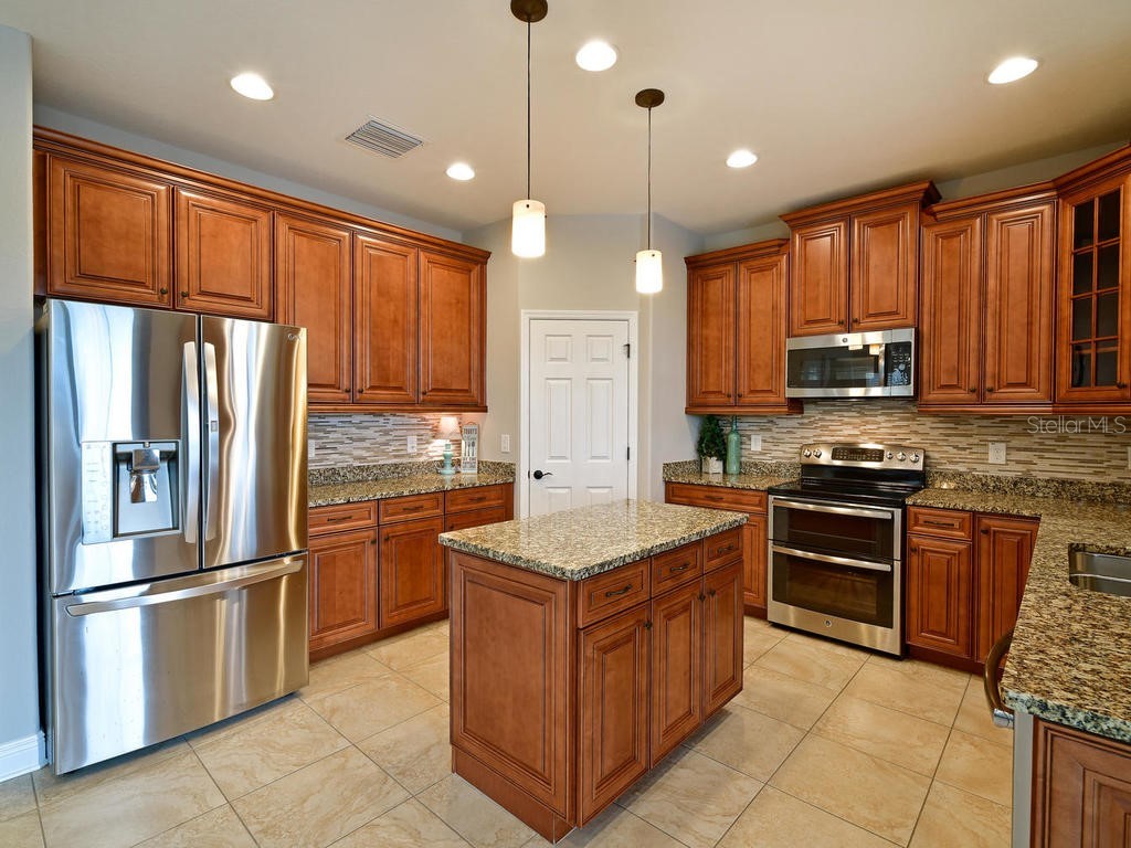 8031 111th Terrace E Parrish FL 34219 A4685281 image12