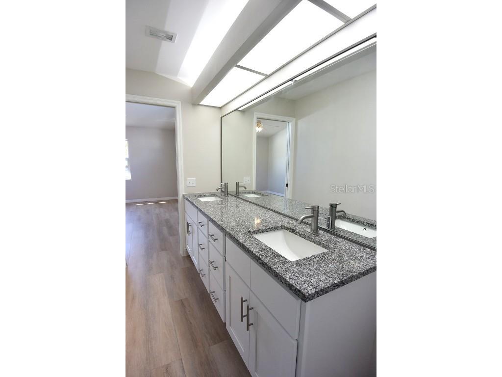 8031 Gabriel Drive Port Richey FL 34668 W7880982 image19