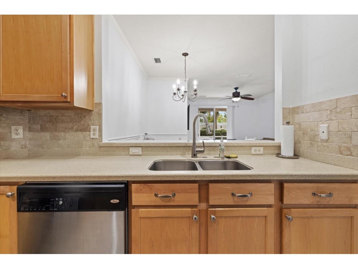 8031 Limestone Lane #16-106 Sarasota FL 34233 A4670097 image20