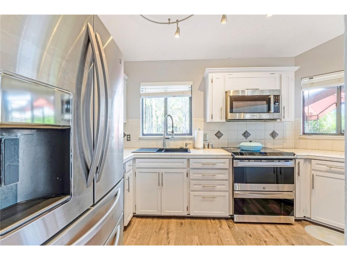 8033 Via Hermosa Street Sanford FL 32771 - LAKE MARKHAM V4946116 image10