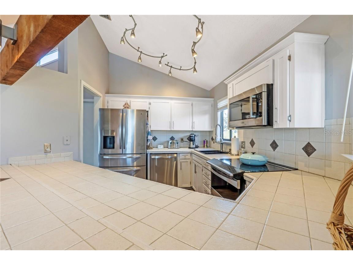 8033 Via Hermosa Street Sanford FL 32771 - LAKE MARKHAM V4946116 image11