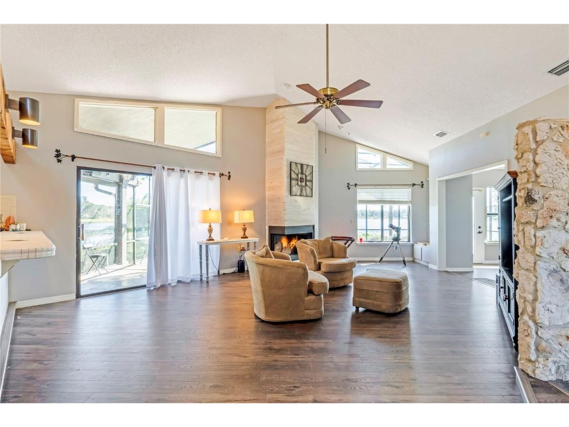 8033 Via Hermosa Street Sanford FL 32771 - LAKE MARKHAM V4946116 image12