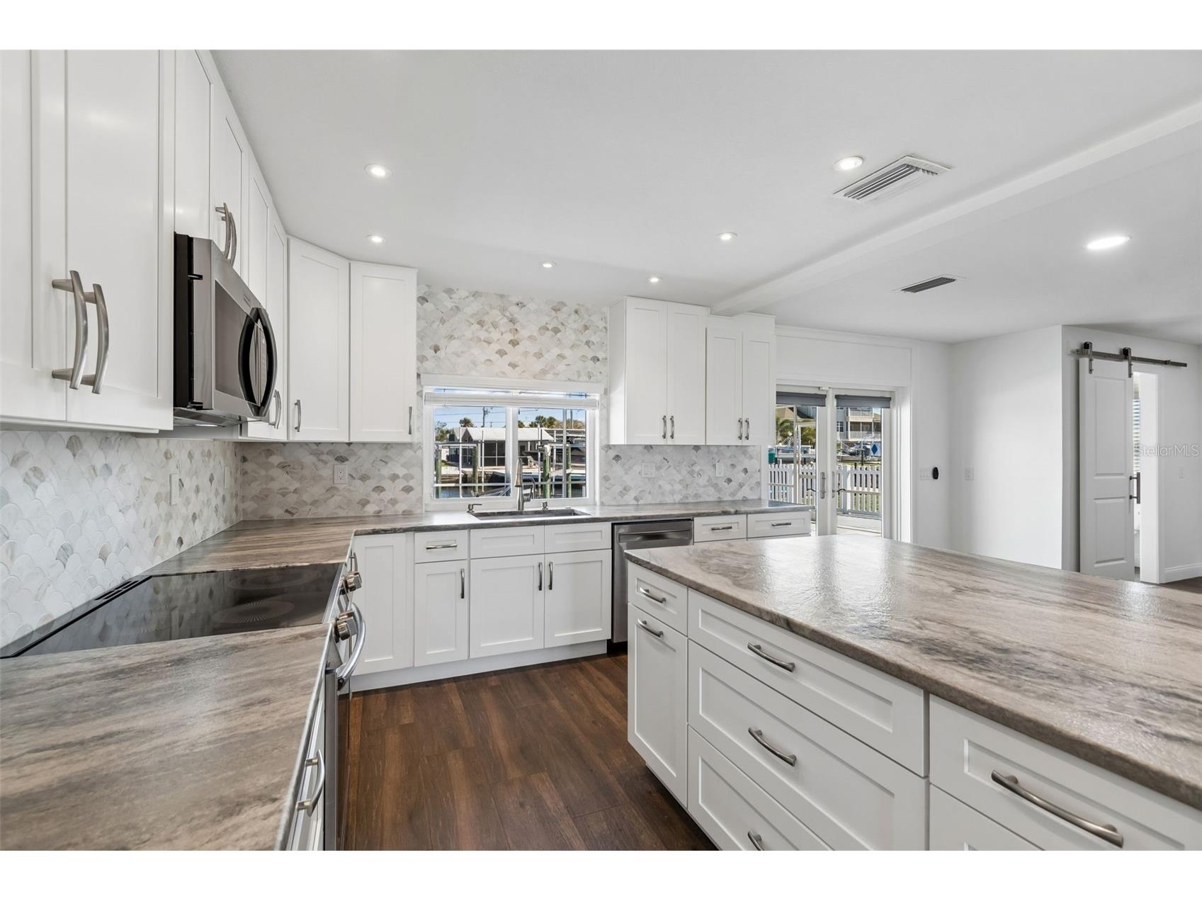 8034 Brighton Drive Port Richey FL 34668 - MILLER BAYOU/COTTEE RIVER W7884634 image32