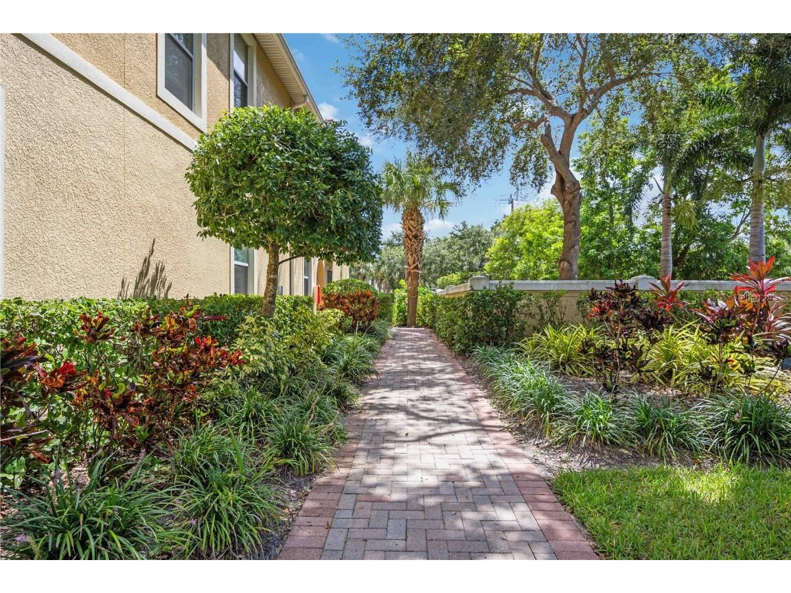 8034 Moonstone Dr #1-106 Sarasota FL 34233 A4663819 image1