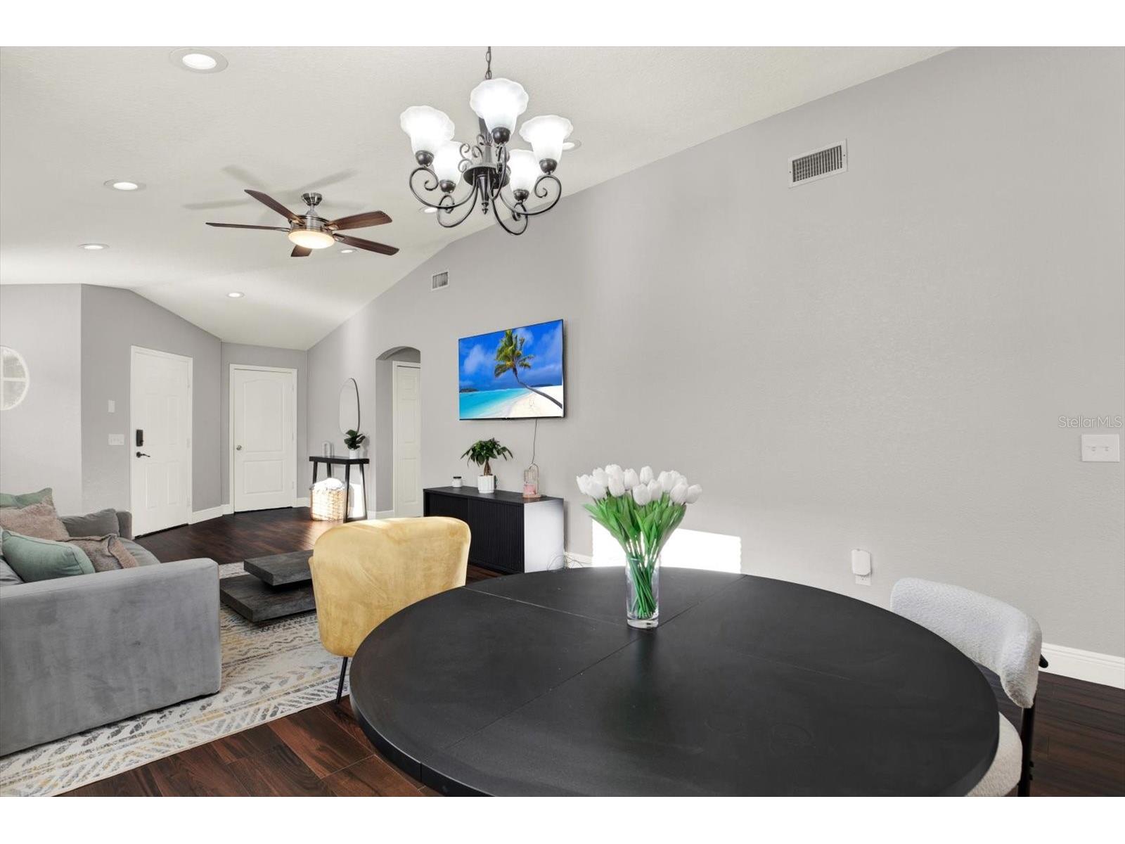 8035 Canterbury Lake Boulevard Tampa FL 33619 W7885801 image6