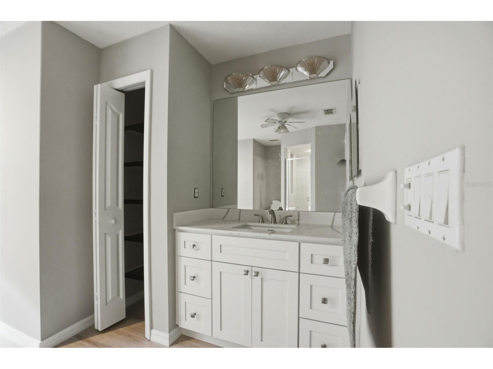 8038 Madrid Road Weeki Wachee FL 34613 W7884658 image11