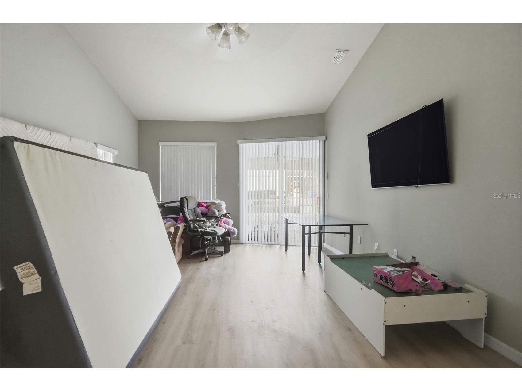 8038 Madrid Road Weeki Wachee FL 34613 W7884658 image32