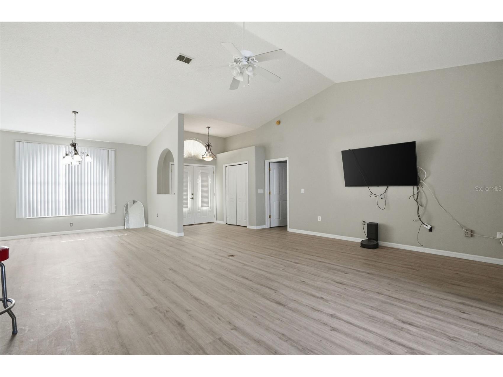 8038 Madrid Road Weeki Wachee FL 34613 W7884658 image7