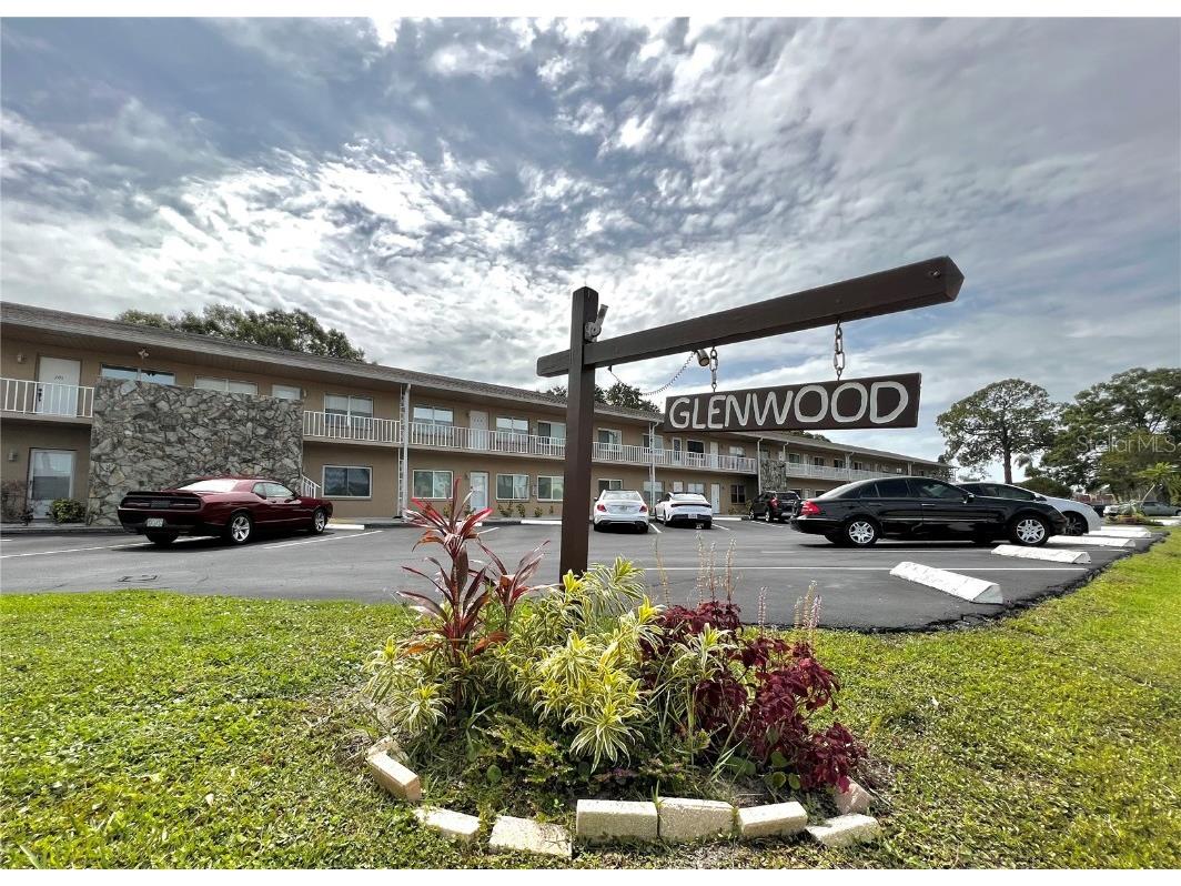 8039 Garden Drive #103 Seminole FL 33777 U8204791 image1