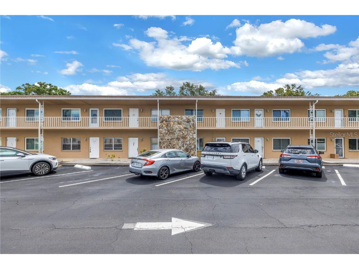 8039 Garden Drive #105 Seminole FL 33777 TB8388780 image1