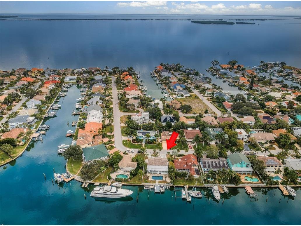 804 3rd Avenue S Tierra Verde FL 33715 - BOCA CIEGA BAY U8222862 image1