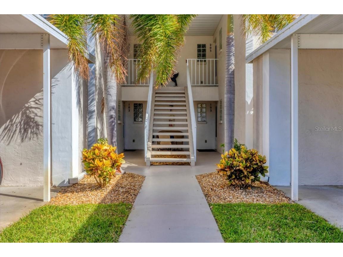 804 Montrose Drive #103 Venice FL 34293 N6135039 image1