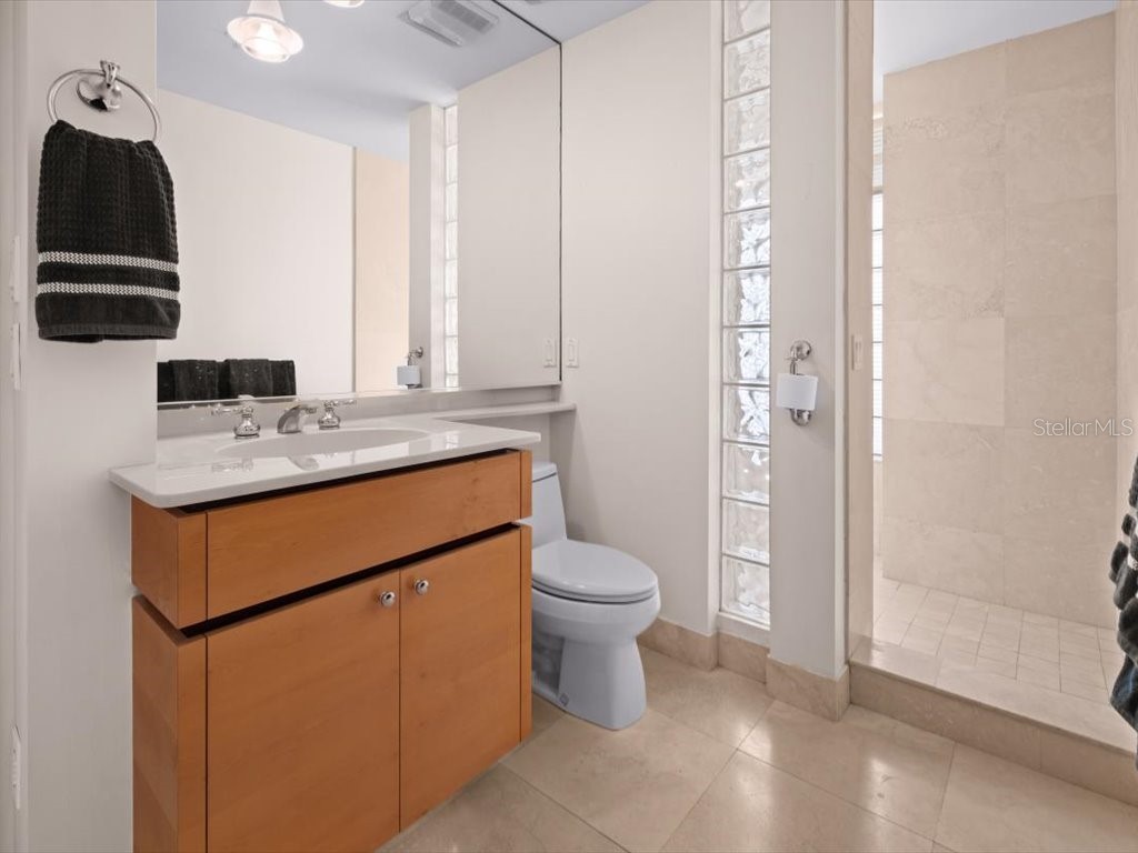 8041 Bay Pointe Drive Englewood FL 34224 - INTRACOASTAL WATERWAY D6143033 image34