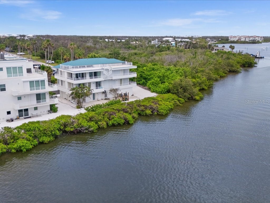 8041 Bay Pointe Drive Englewood FL 34224 - INTRACOASTAL WATERWAY D6143033 image74