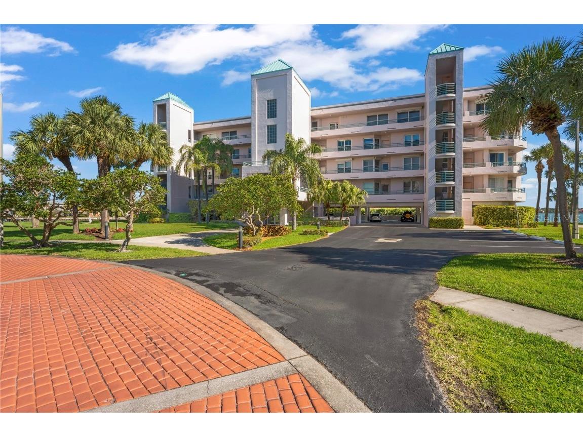 8041 Sailboat Key Boulevard S #102 Saint Pete Beach FL 33707 - INTERCOASTAL/BOCA CIEGA BAY T3433668 image1
