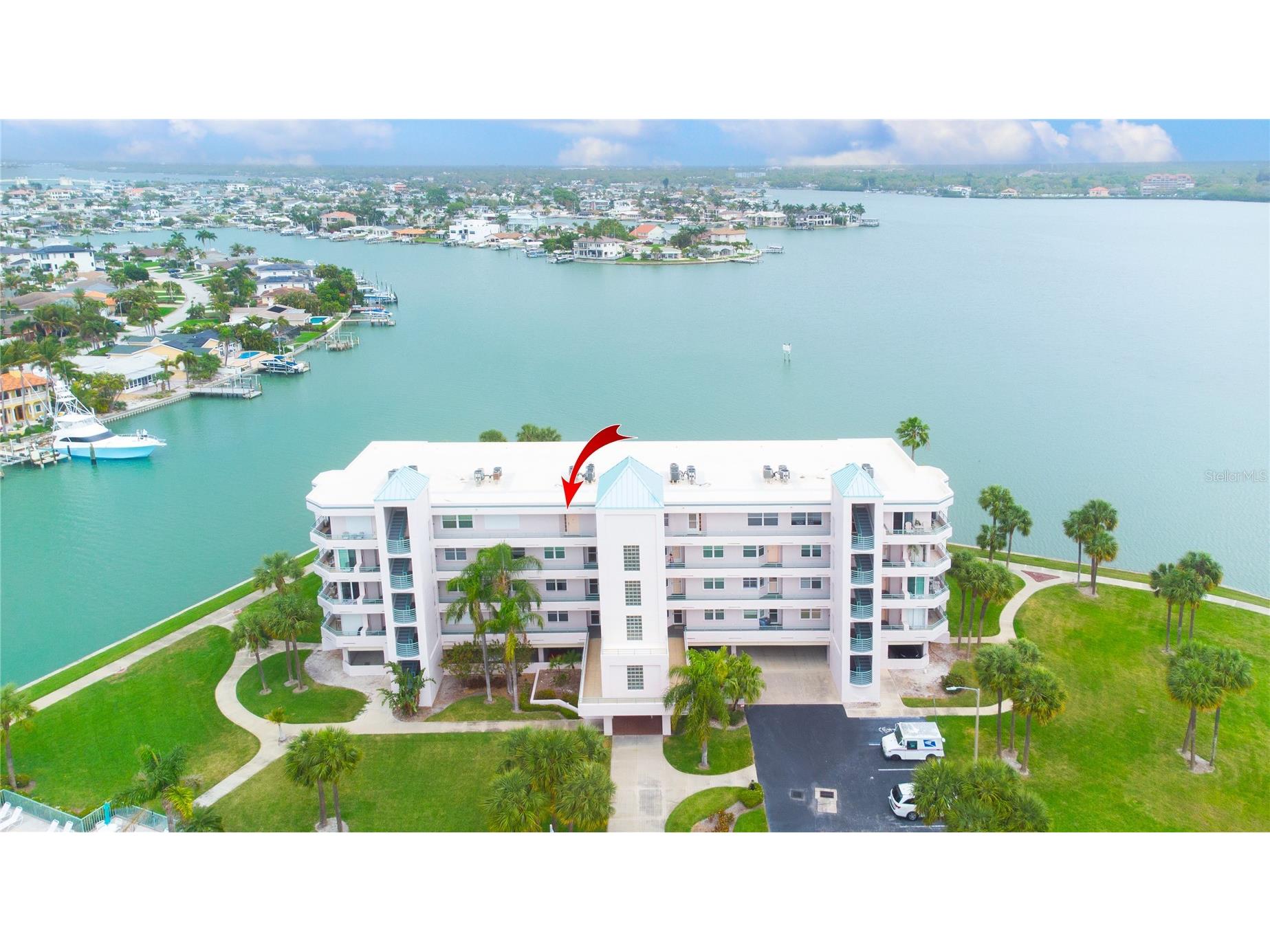 8041 Sailboat Key Boulevard S #402 Saint Pete Beach FL 33707 - BOCA CIEGA BAY TB8486953 image1