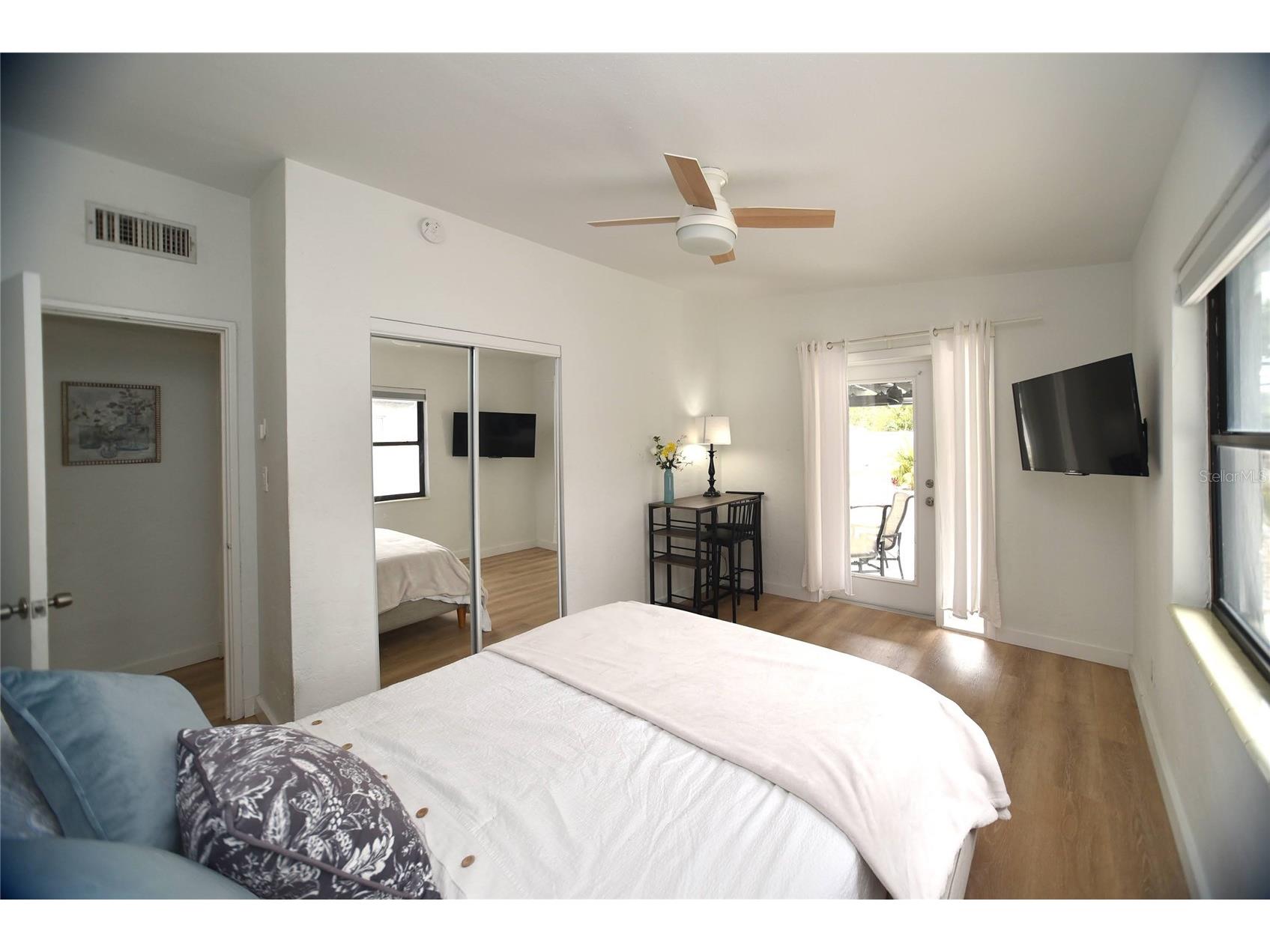 8042 36th Avenue N Saint Petersburg FL 33710 TB8481035 image15