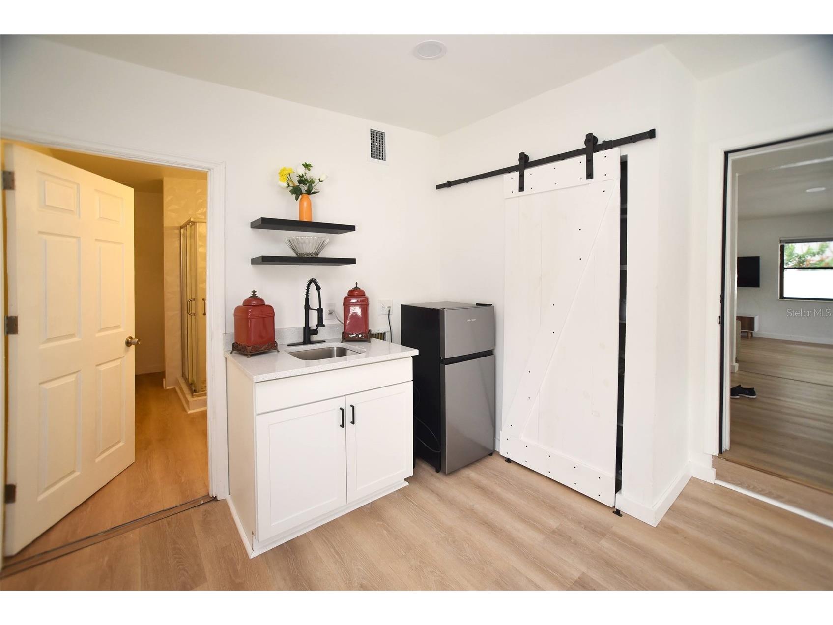 8042 36th Avenue N Saint Petersburg FL 33710 TB8481035 image22