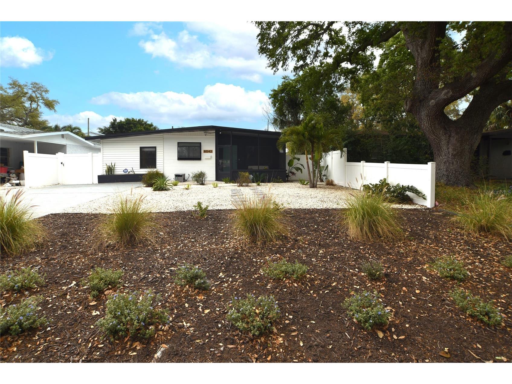 8042 36th Avenue N Saint Petersburg FL 33710 TB8481035 image44