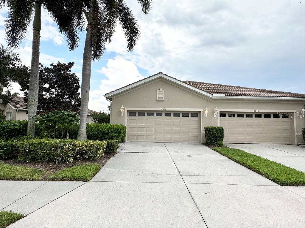 8042 Victoria Falls Circle Sarasota FL 34243 T3468696 image1