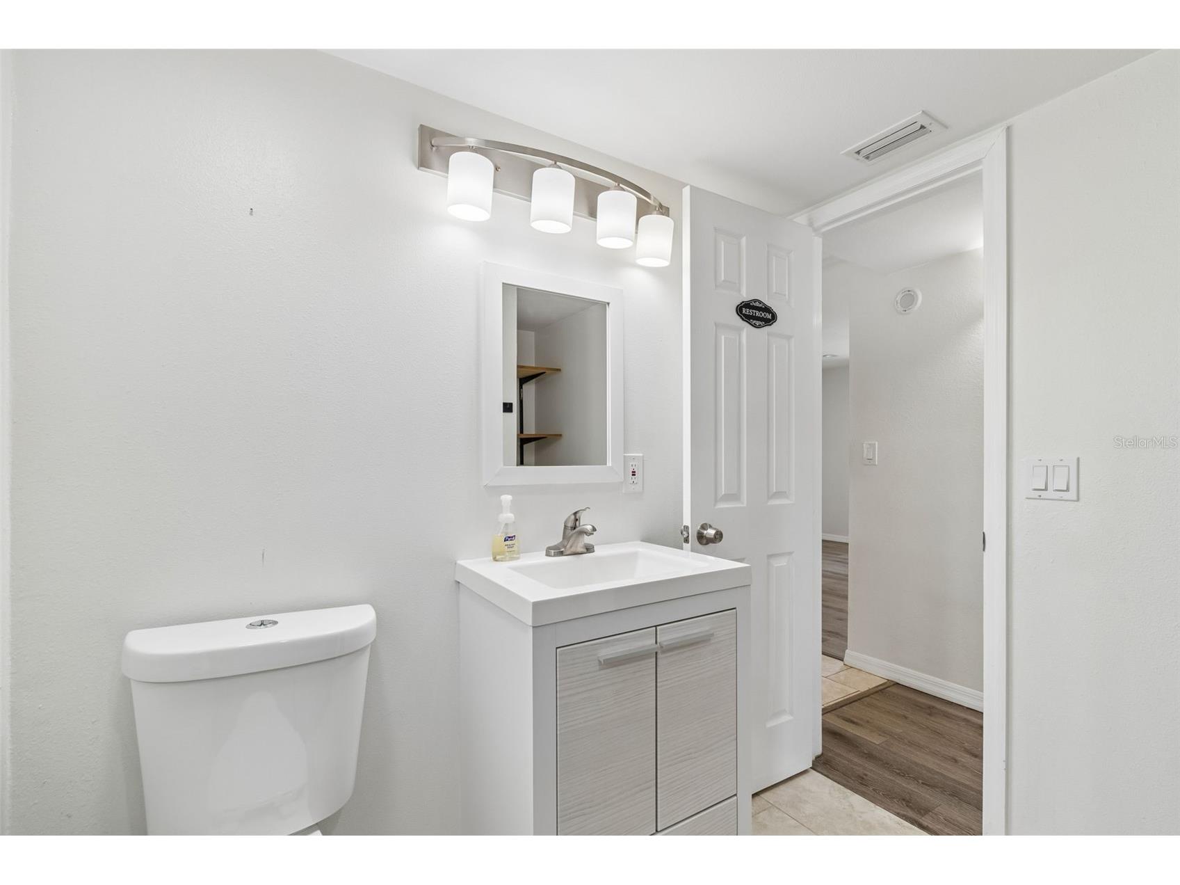 8043 124th Street Seminole FL 33772 TB8493424 image32