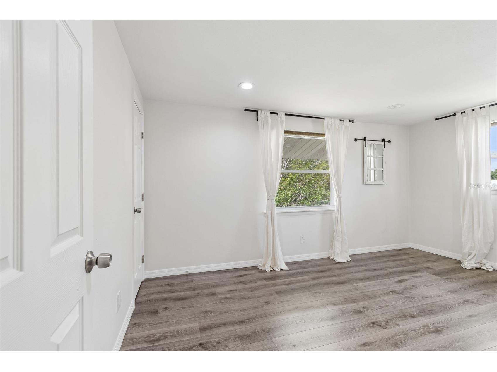 8043 124th Street Seminole FL 33772 TB8493424 image34