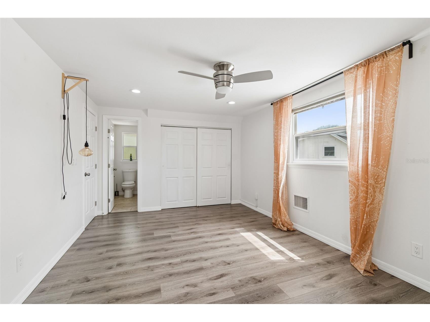 8043 124th Street Seminole FL 33772 TB8493424 image49