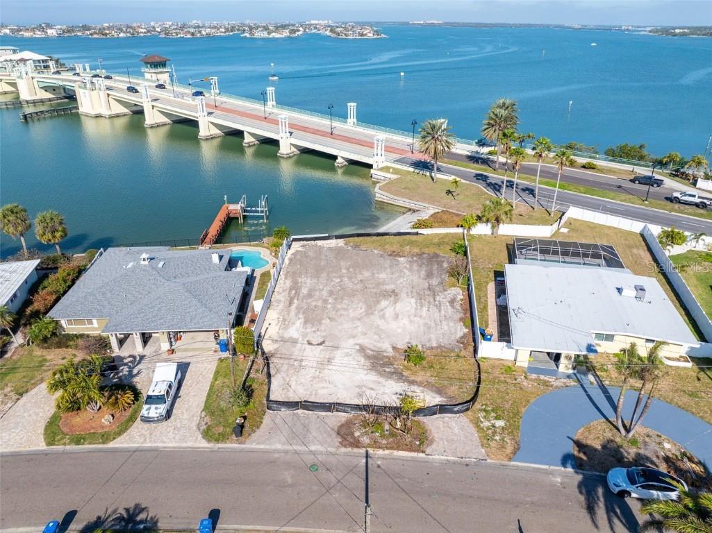 8043 Causeway Boulevard S Saint Petersburg FL 33707 TB8361782 image7