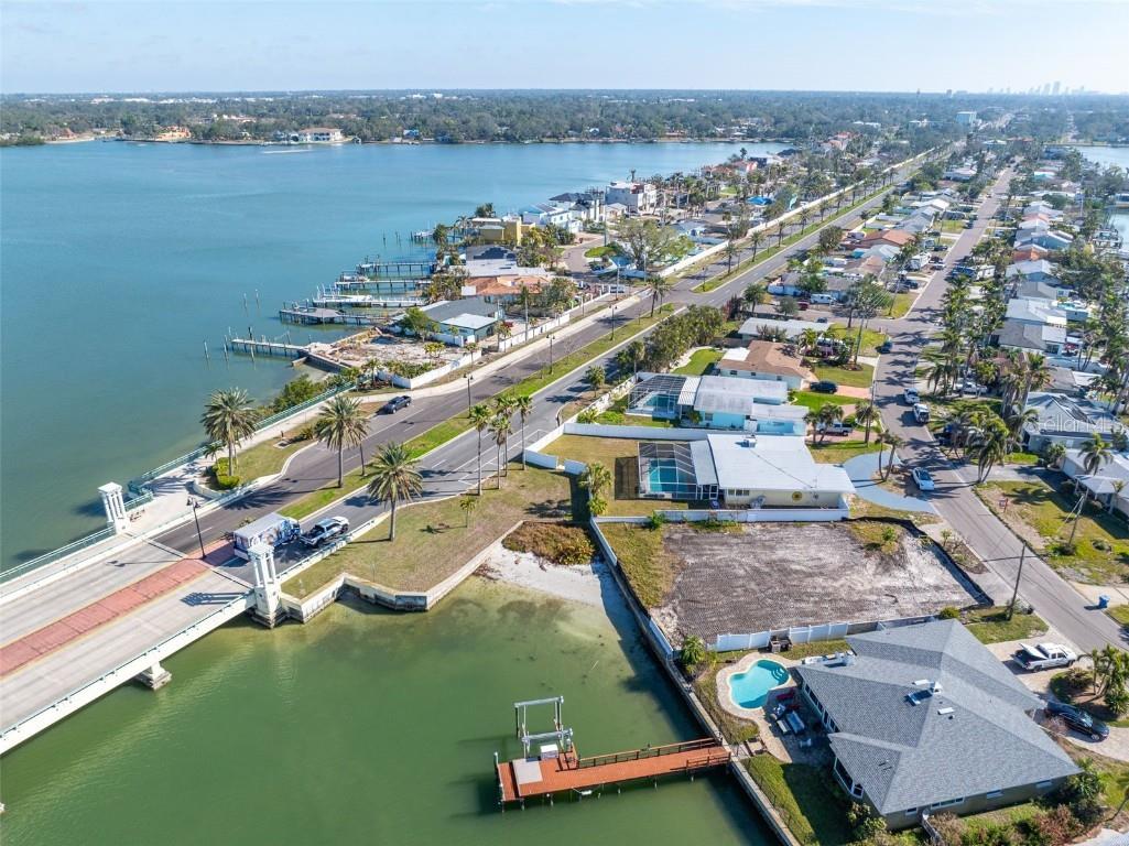 8043 Causeway Boulevard S Saint Petersburg FL 33707 TB8361782 image8