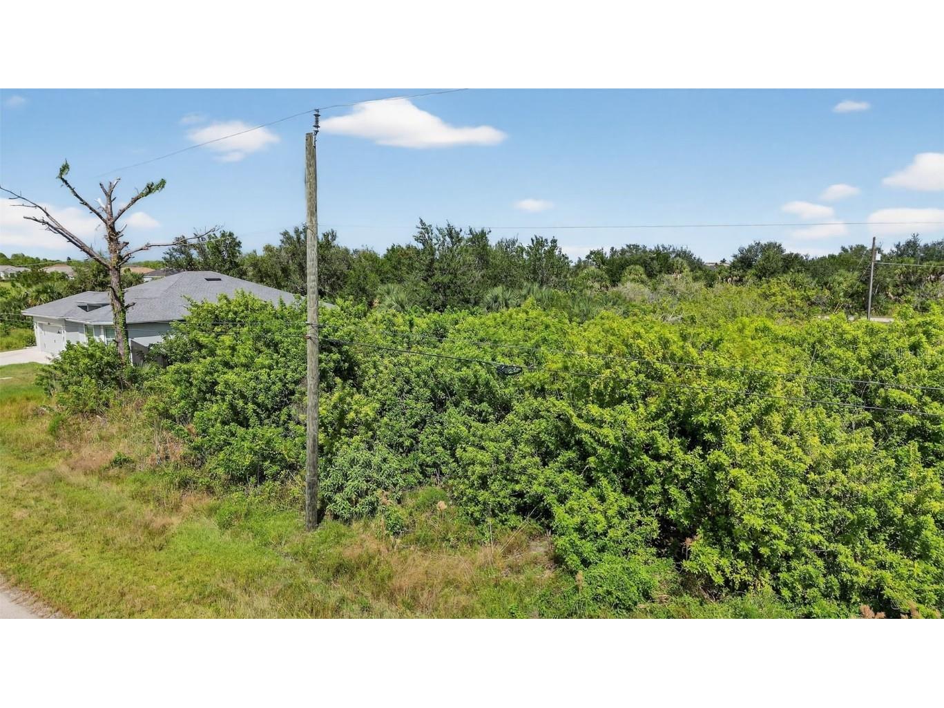 8044 Thruso Road Port Charlotte FL 33981 C7515668 image1