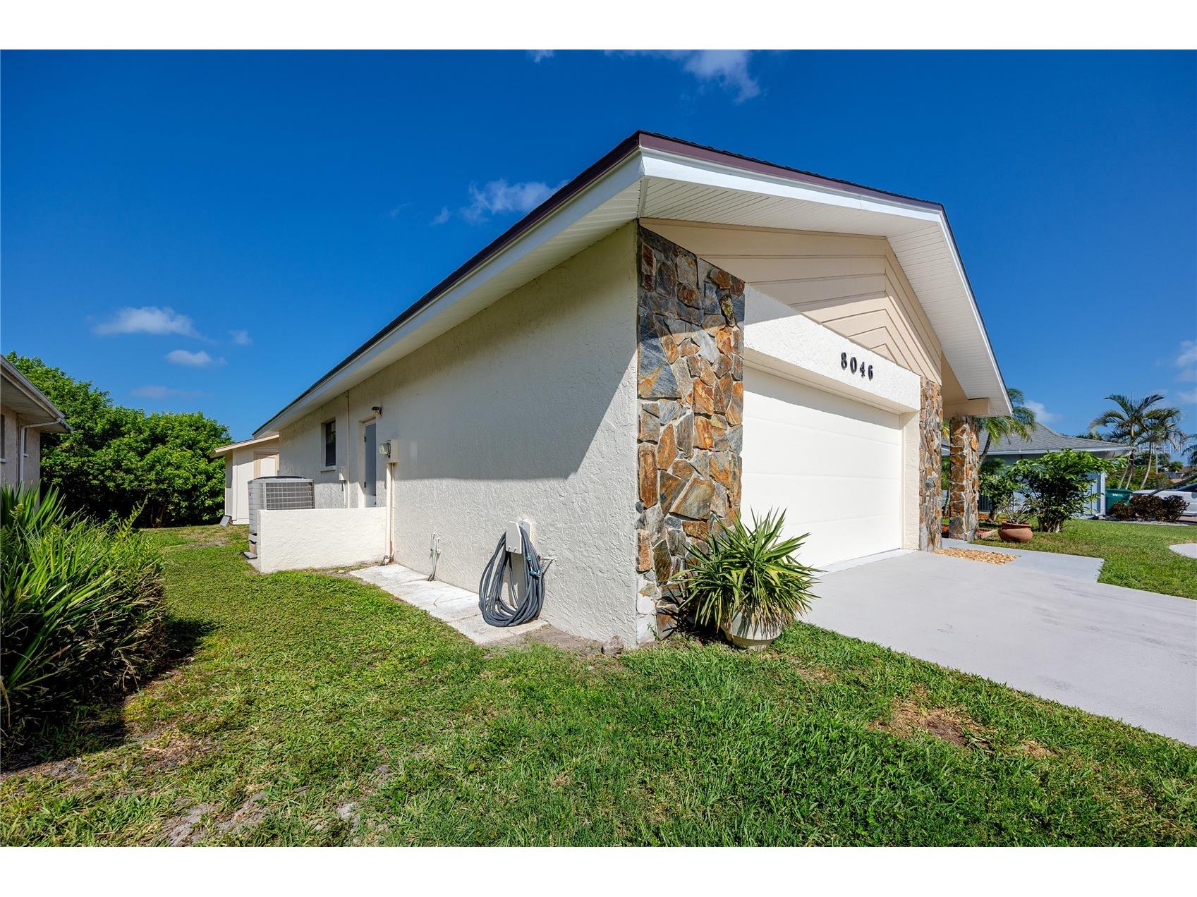 8046 Bayhaven Drive Seminole FL 33776 - THE NARROWS TB8524306 image8