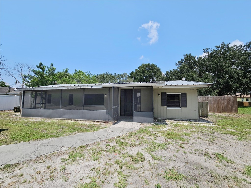 805 16th Avenue SW Ruskin FL 33570 U8254680 image1