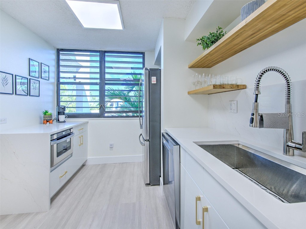 805 Bayport Way #805 Longboat Key FL 34228 - SARASOTA BAY / GULF OF MEXICO T3492091 image11