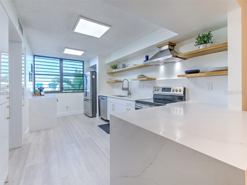 805 Bayport Way #805 Longboat Key FL 34228 - SARASOTA BAY / GULF OF MEXICO T3492091 image9