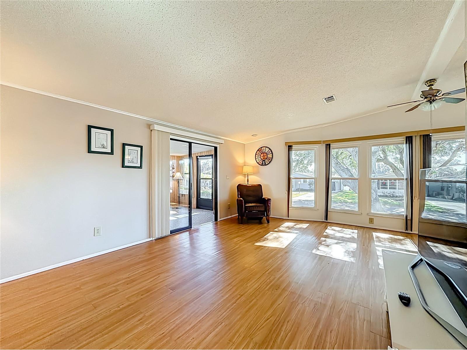 805 Camelia Court Lady Lake FL 32159 S5139911 image6