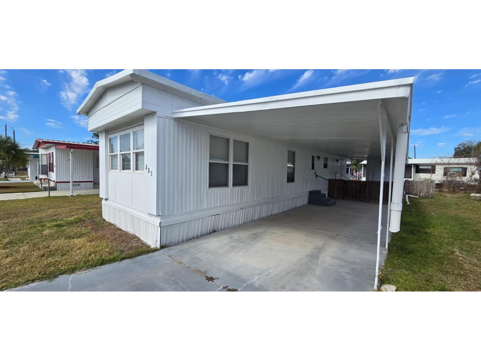805 E Live Oak Street Wildwood FL 34785 G5107193 image1