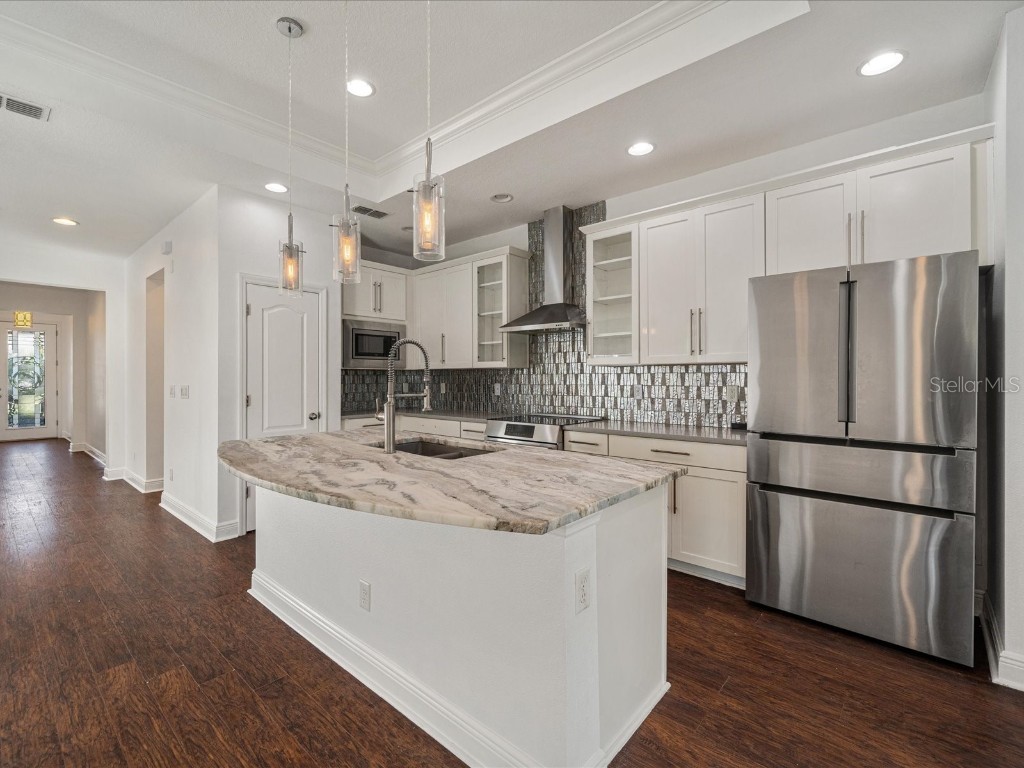 805 Molly Sarasota FL 34232 C7517344 image10