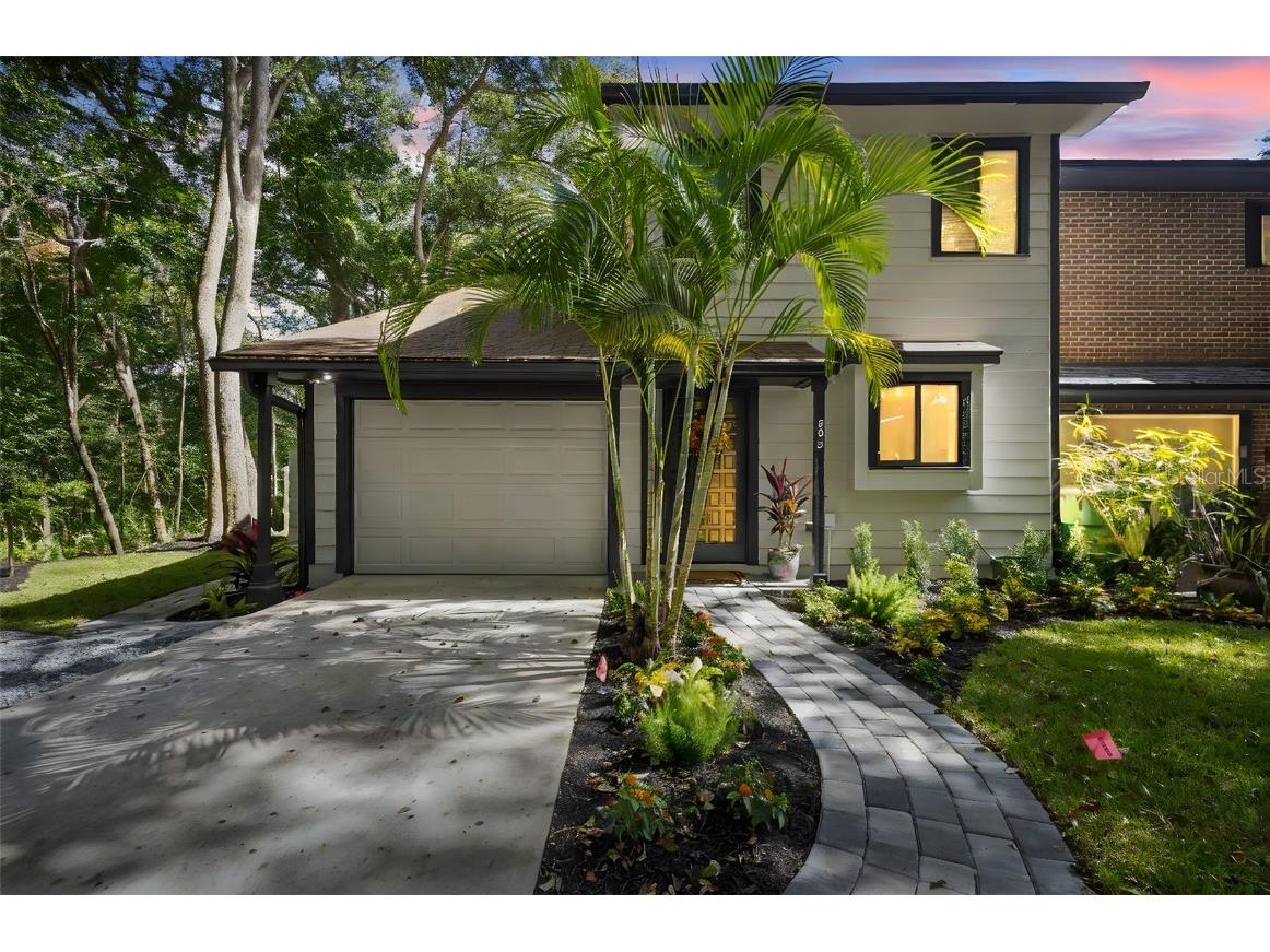 805 N Clake Street Deland FL 32724 V4945677 image1