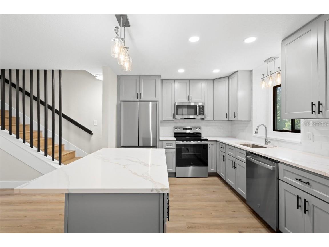 805 N Clake Street Deland FL 32724 V4945677 image10