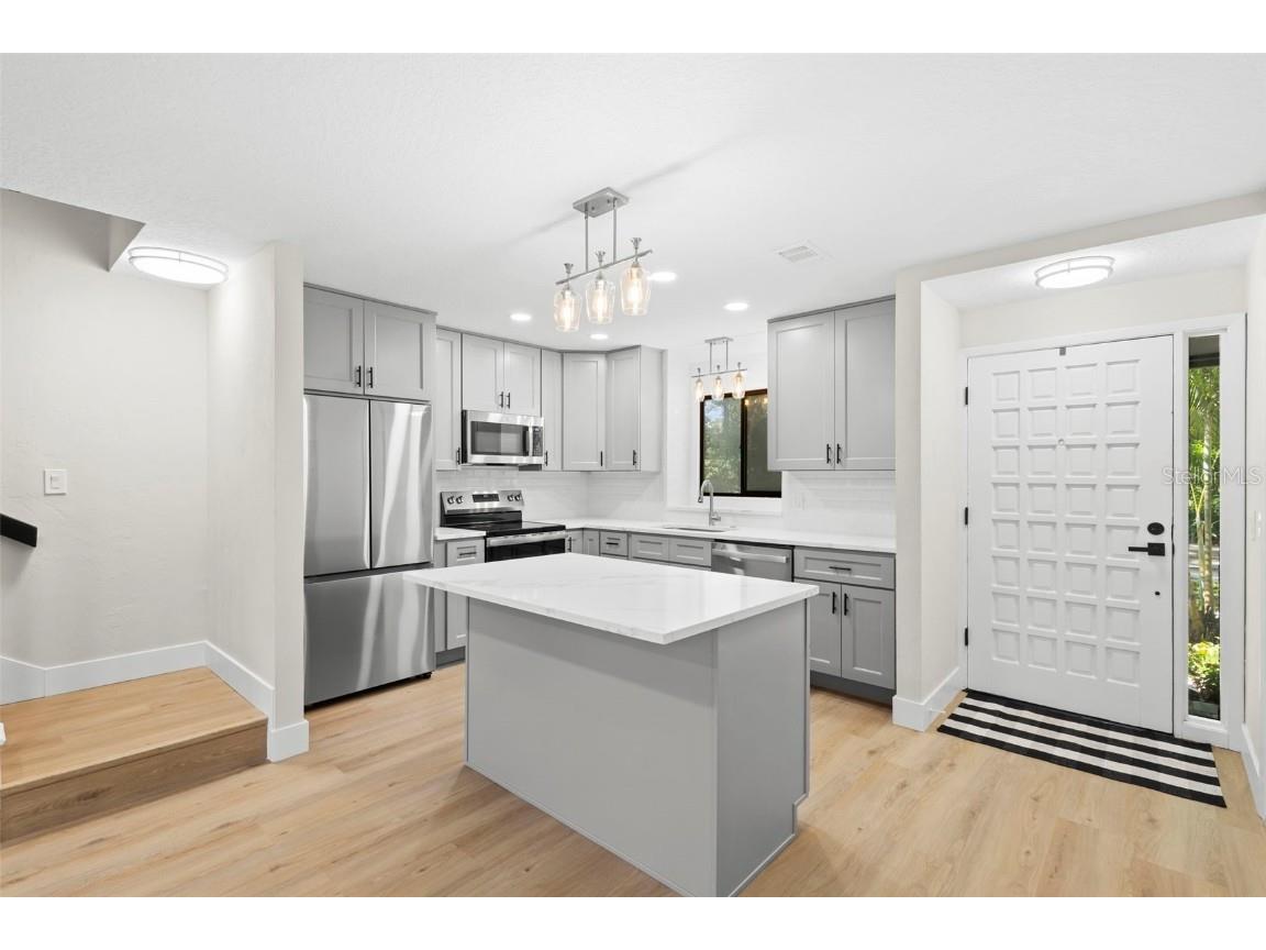 805 N Clake Street Deland FL 32724 V4945677 image11