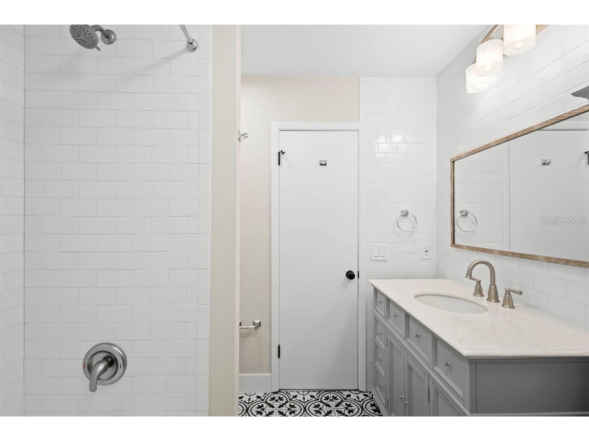 805 N Clake Street Deland FL 32724 V4945677 image36