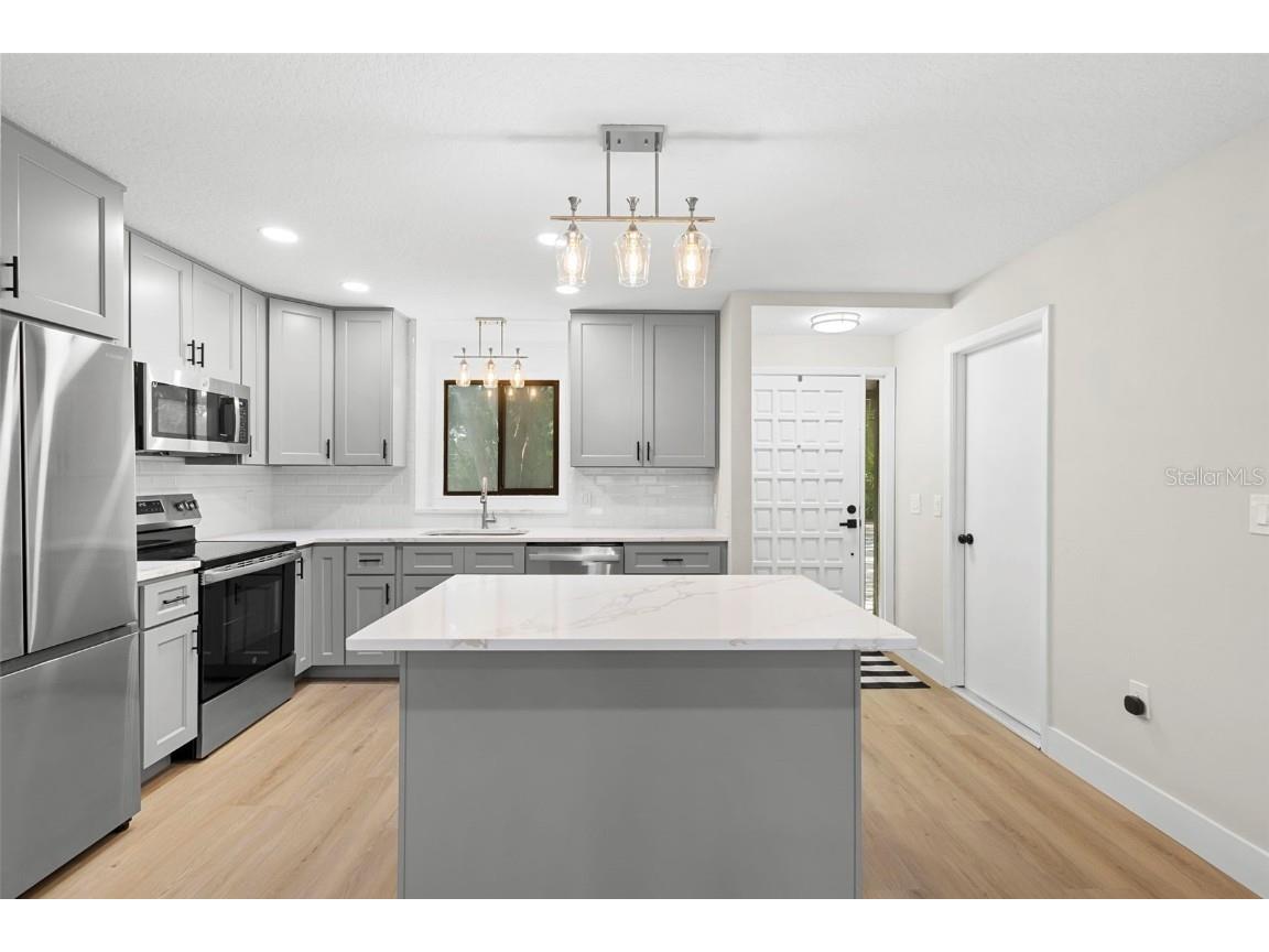 805 N Clake Street Deland FL 32724 V4945677 image6