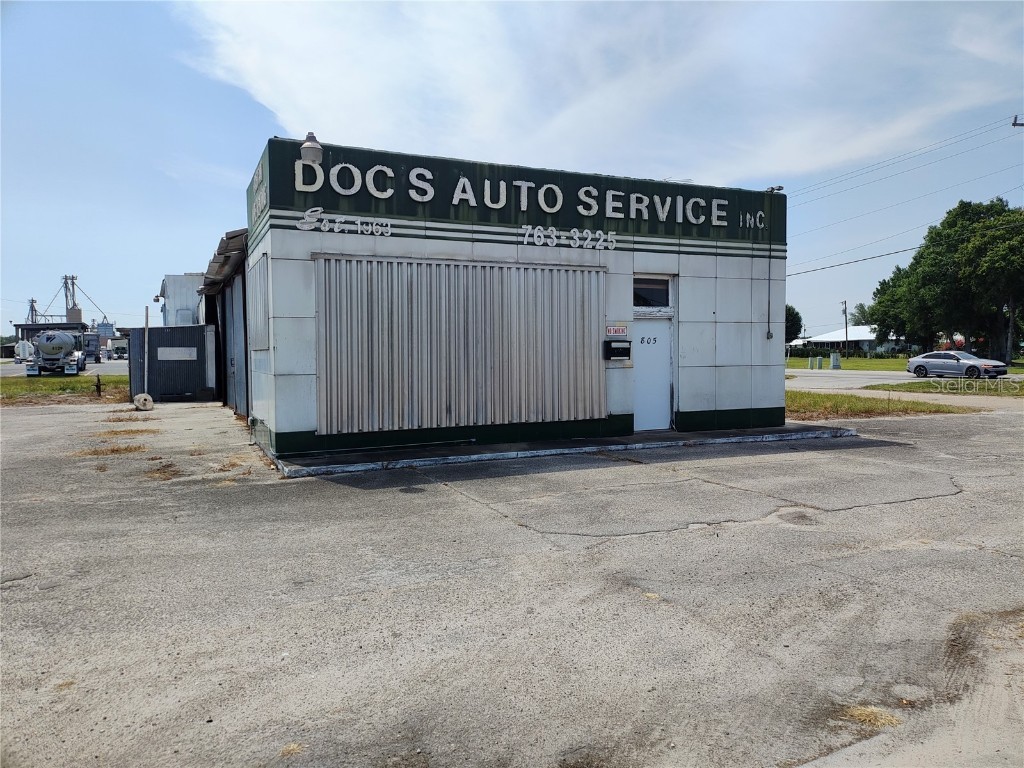 805 N Parrott Avenue Okeechobee FL 34972 OK225174 image1