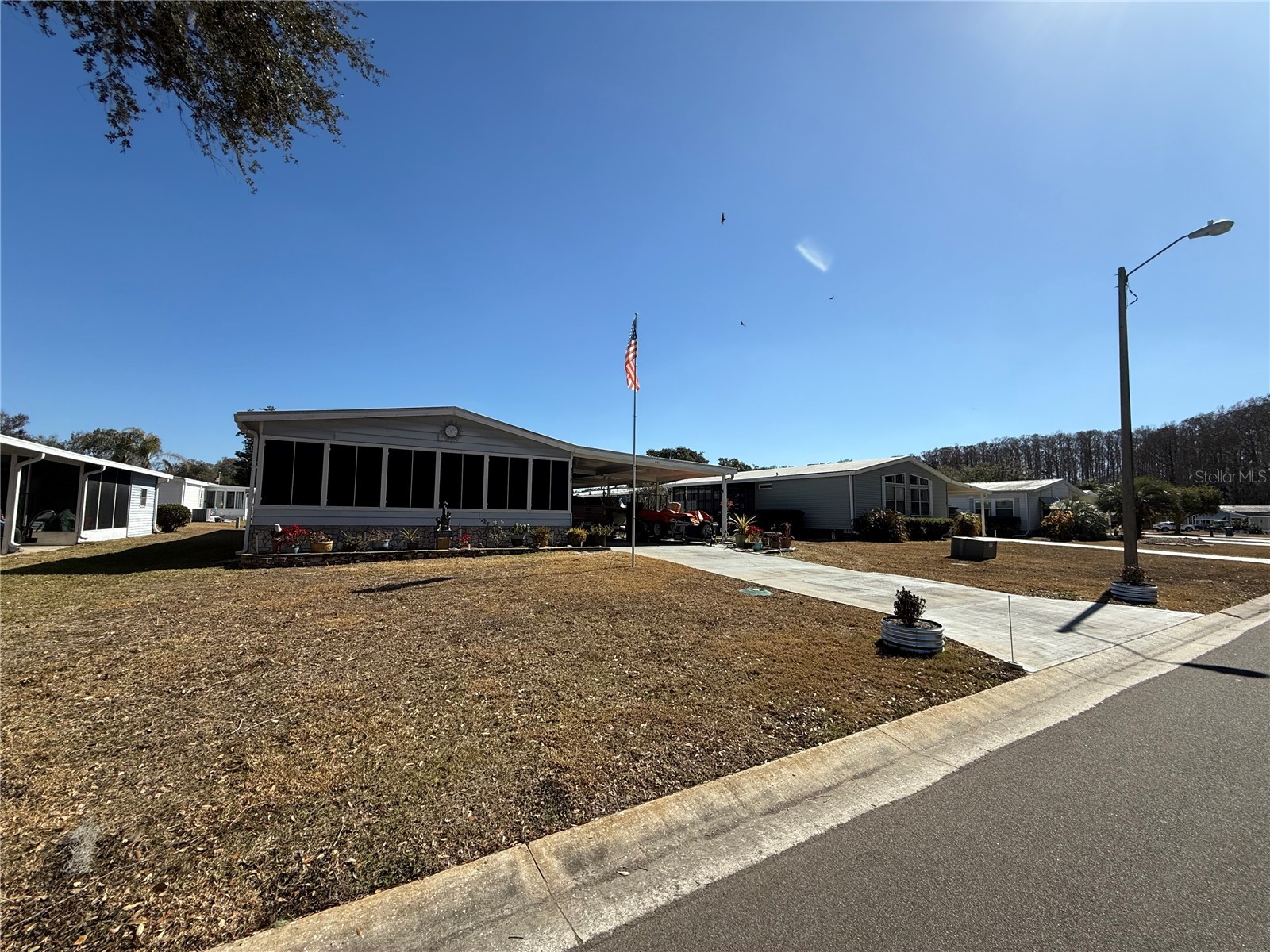 805 Oak Boulevard Wildwood FL 34785 - LAKE OKAHUMPKA G5107758 image2