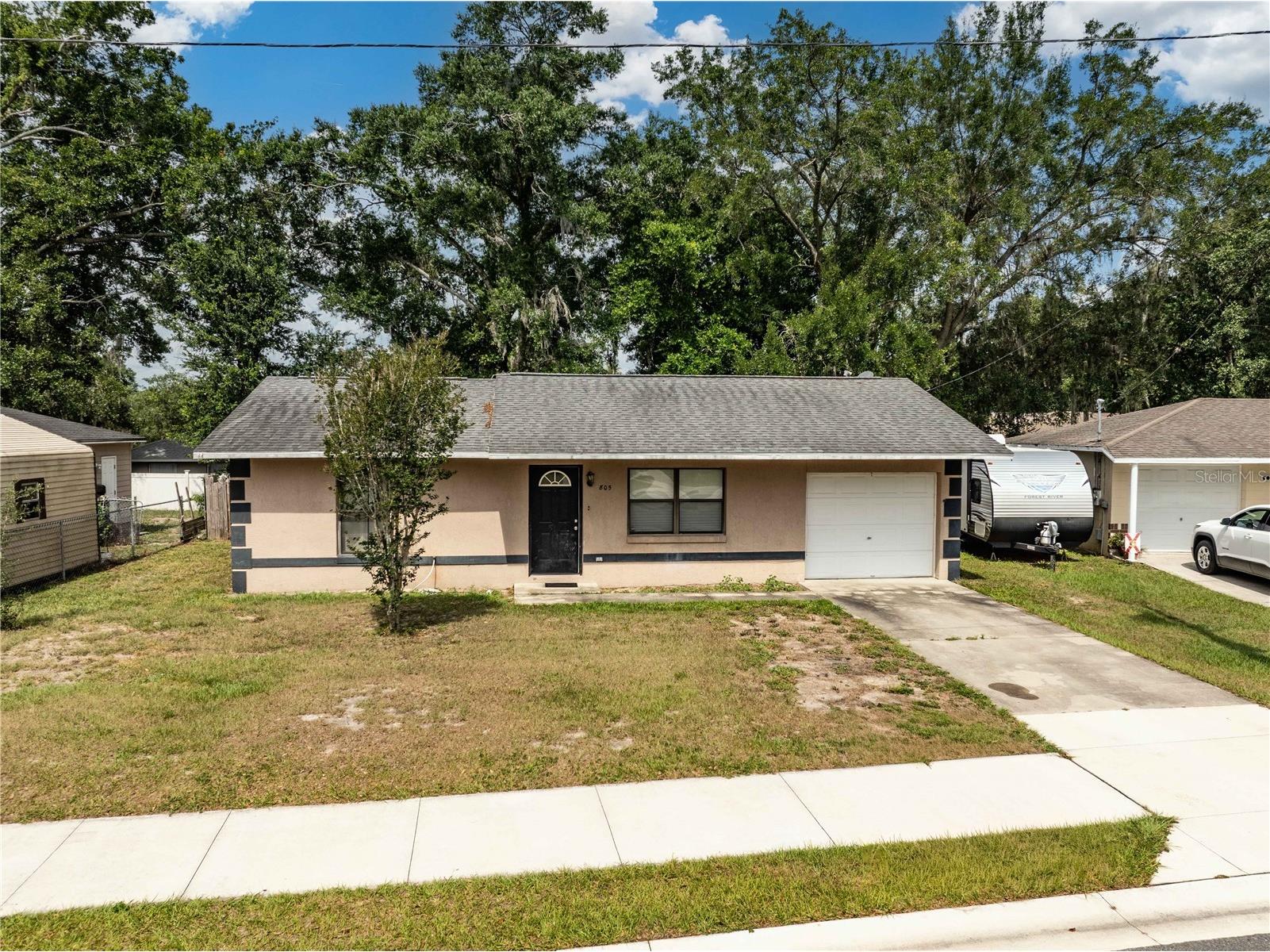 805 Pleasantdale Drive Wildwood FL 34785 G5112219 image1