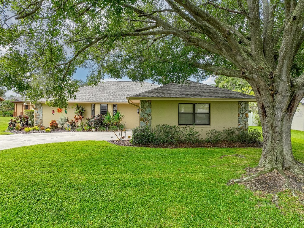 805 Scott Lake Village N Lakeland FL 33813 L4939766 image1